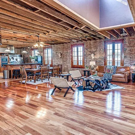 Large 4-Bed Stockyards Hideaway Apartamento